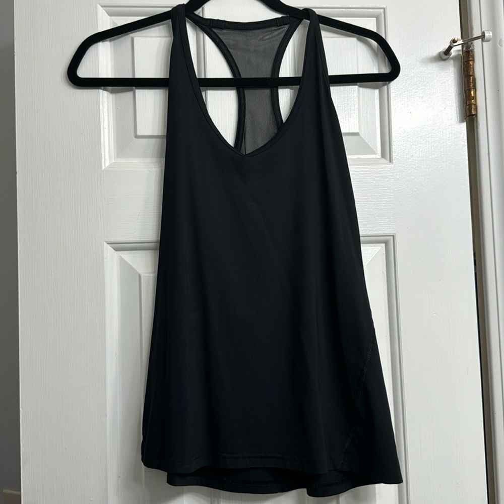 EUC size 6 lululemon black tank